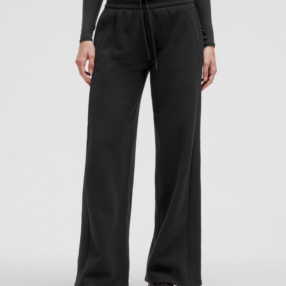 lululemon Scuba Mid-Rise Wide-Leg Pant
